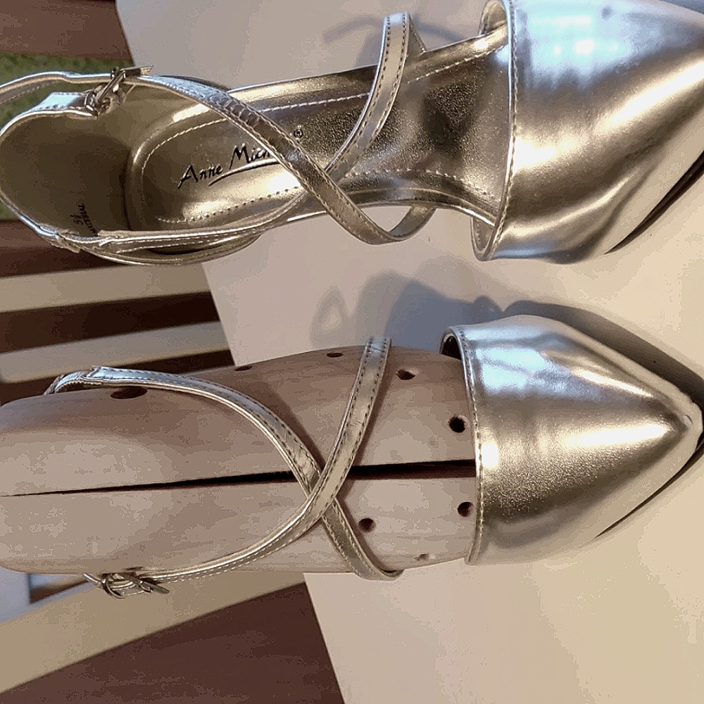 Anne Michelle high heel dress shoes